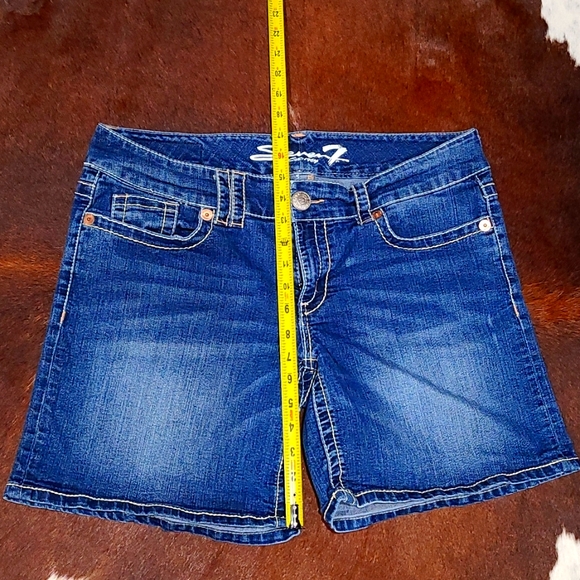 Seven7 - Picture 2 of 5